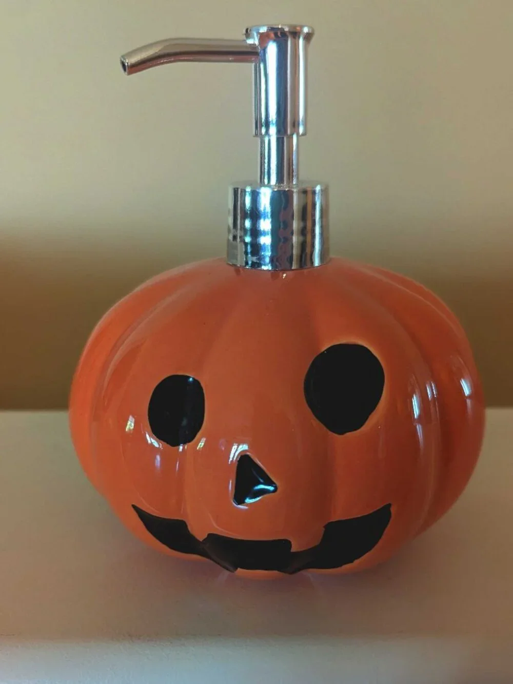 Two-Faced Pumpkin Jack o Lantern Soap Dispenser Halloween Fall Bath Decor NEW